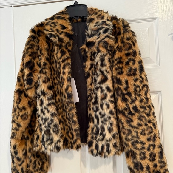 UGG Leopard Print Faux Fur Jacket - Picture 2 of 3